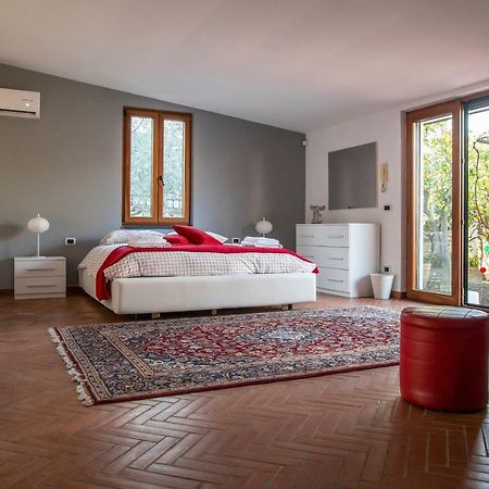 Bed and Breakfast In The Garden Ottaviano Exterior foto