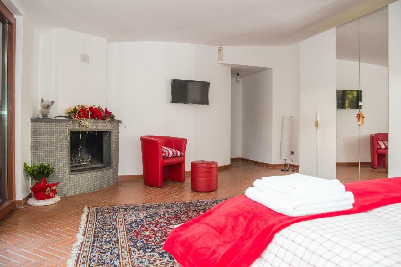 Bed and Breakfast In The Garden Ottaviano Exterior foto