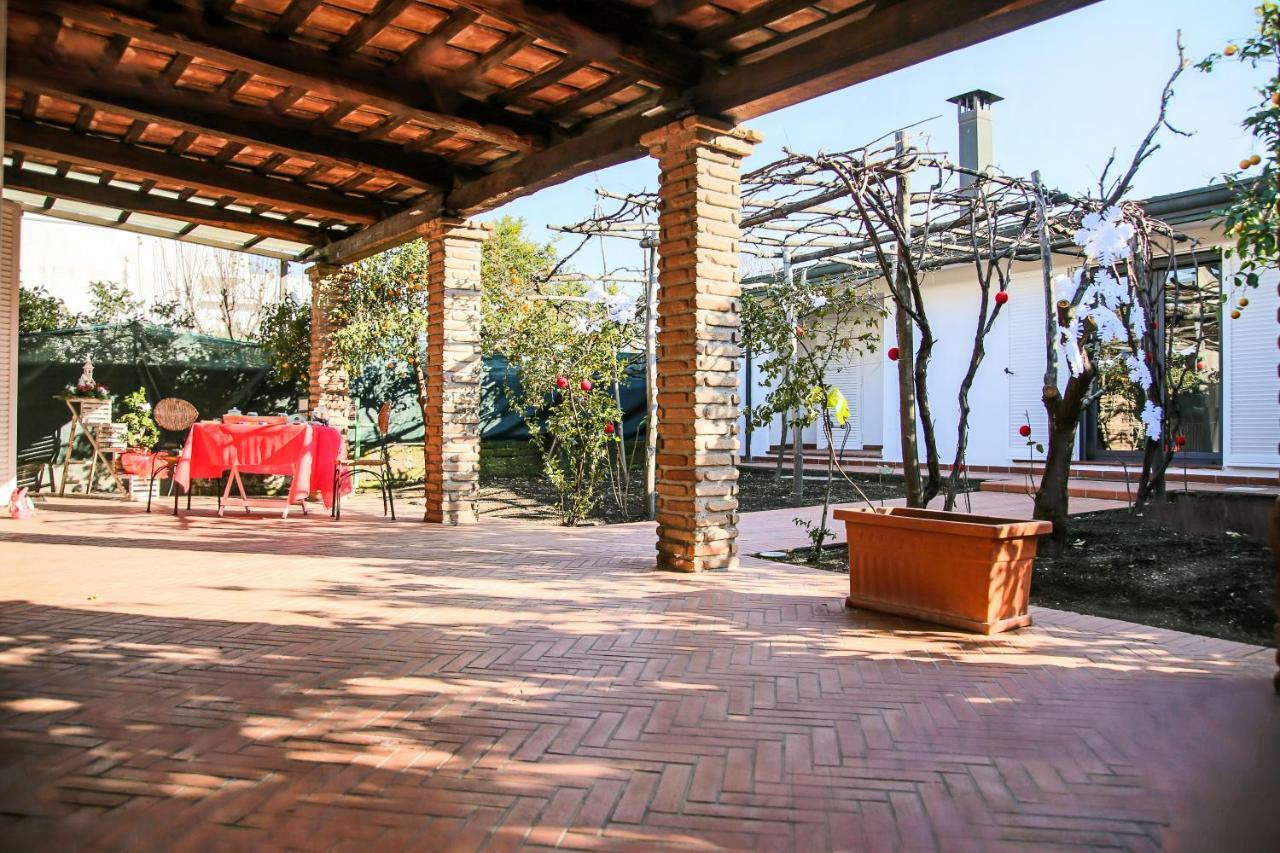 Bed and Breakfast In The Garden Ottaviano Exterior foto