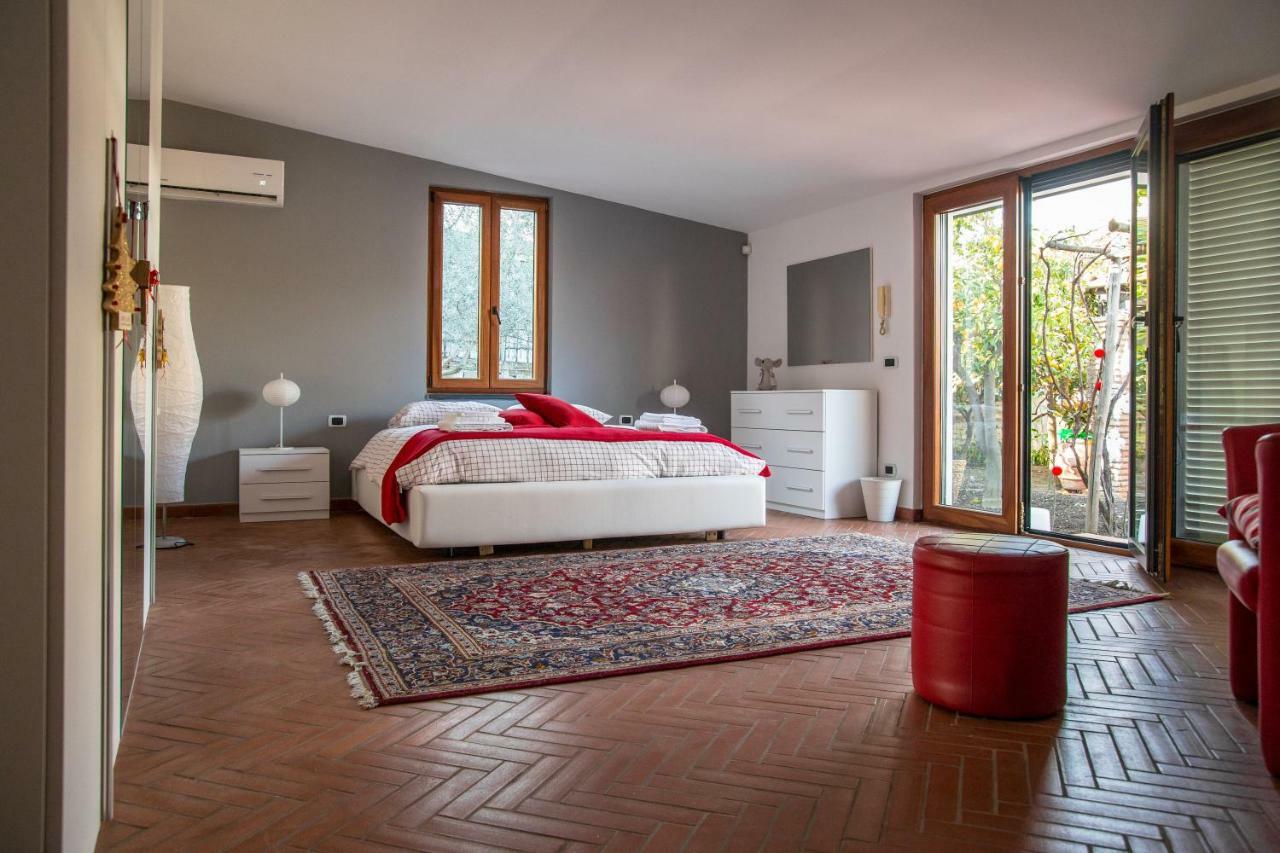Bed and Breakfast In The Garden Ottaviano Exterior foto