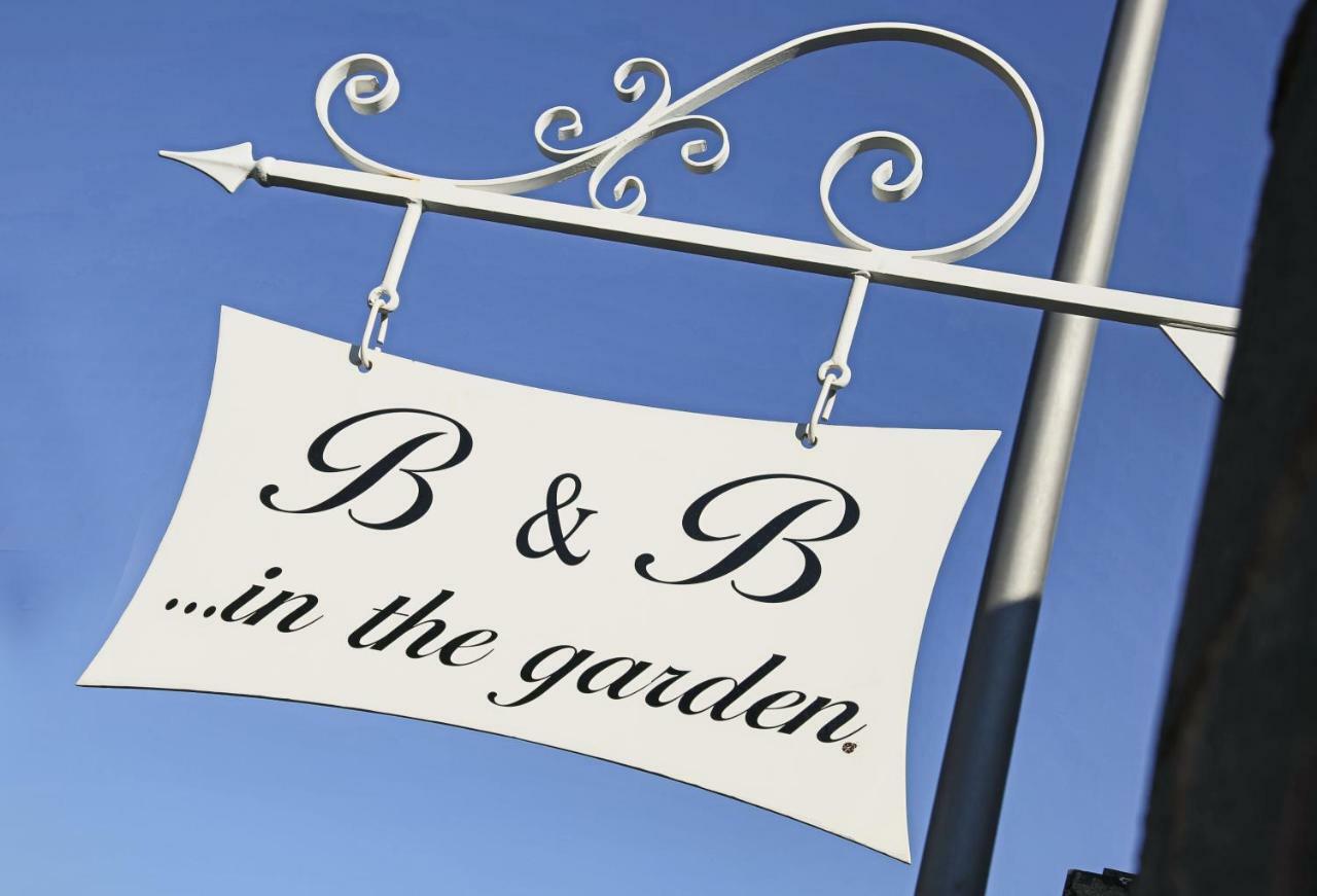 Bed and Breakfast In The Garden Ottaviano Exterior foto