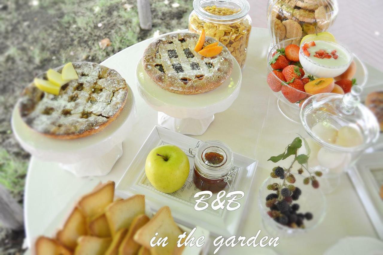 Bed and Breakfast In The Garden Ottaviano Exterior foto