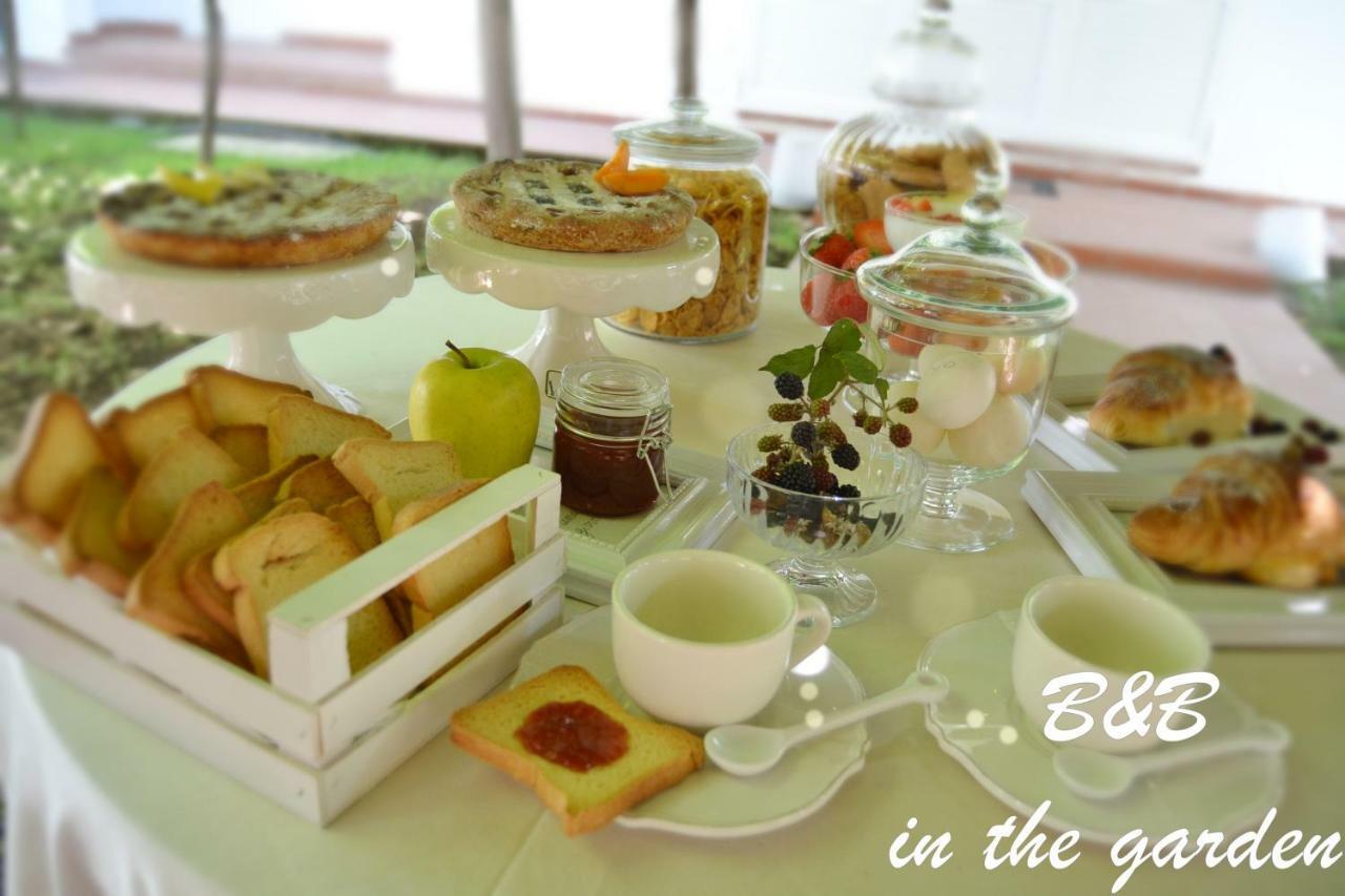 Bed and Breakfast In The Garden Ottaviano Exterior foto